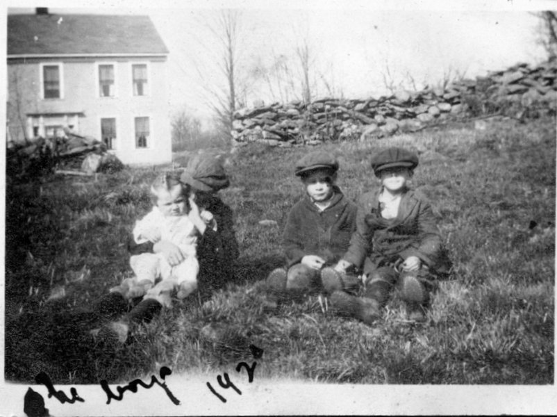 31 Walt & 3 unknown boys - 1920 - West Hill