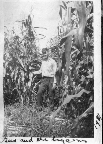 32 Gus & Big Corn - 1919